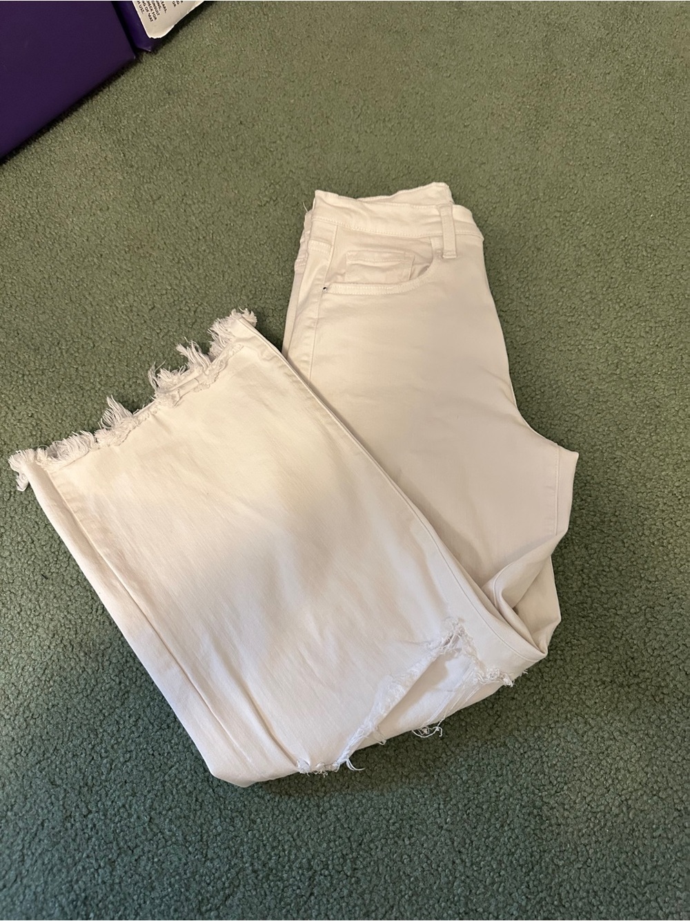 Sneak Peek Women’s White Frayed Hem Ripped Jeans